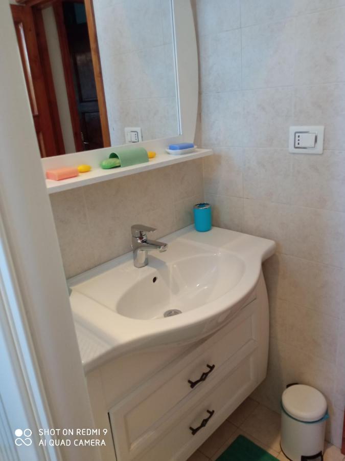 King Private Room Tra Arte Mare Campagna Empoli Exterior foto